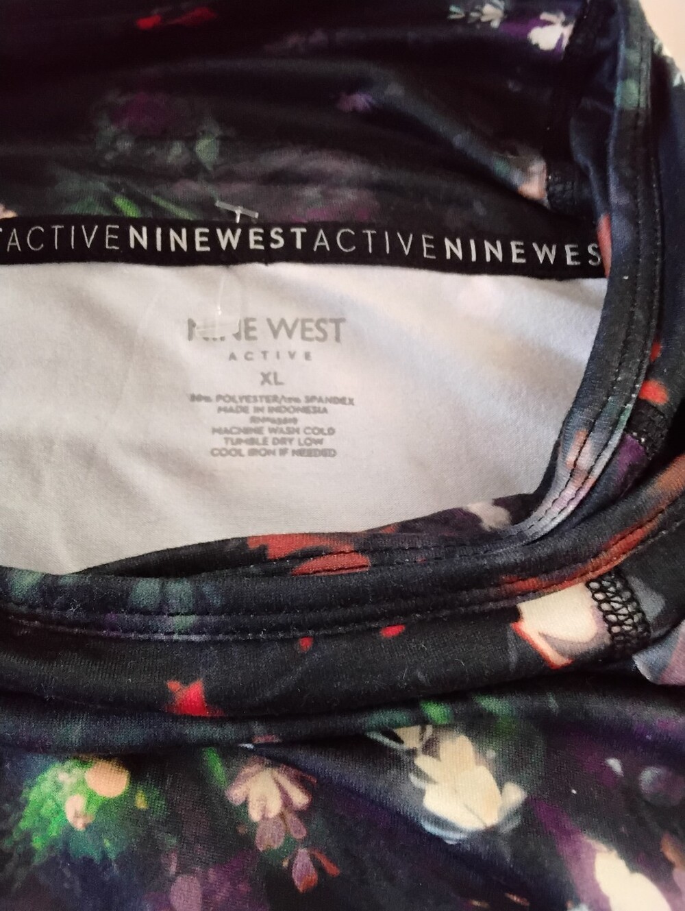 NWT, NINE WEST Dark Floral Long Sleeve Top, size XL - Picture 8 of 10